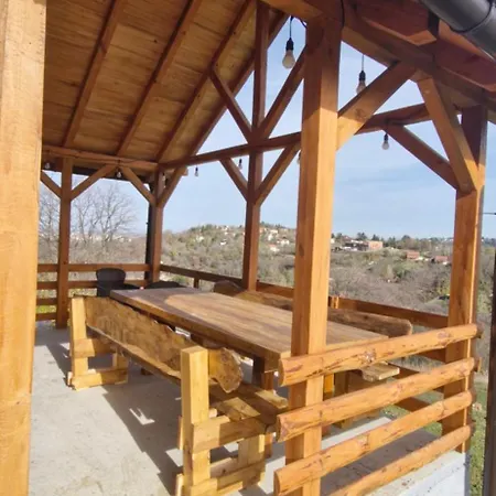 بيت للعطل Vikendica Monte *